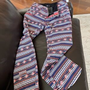 PWDR Room Snowboard and Ski winter pants size Medium worn once